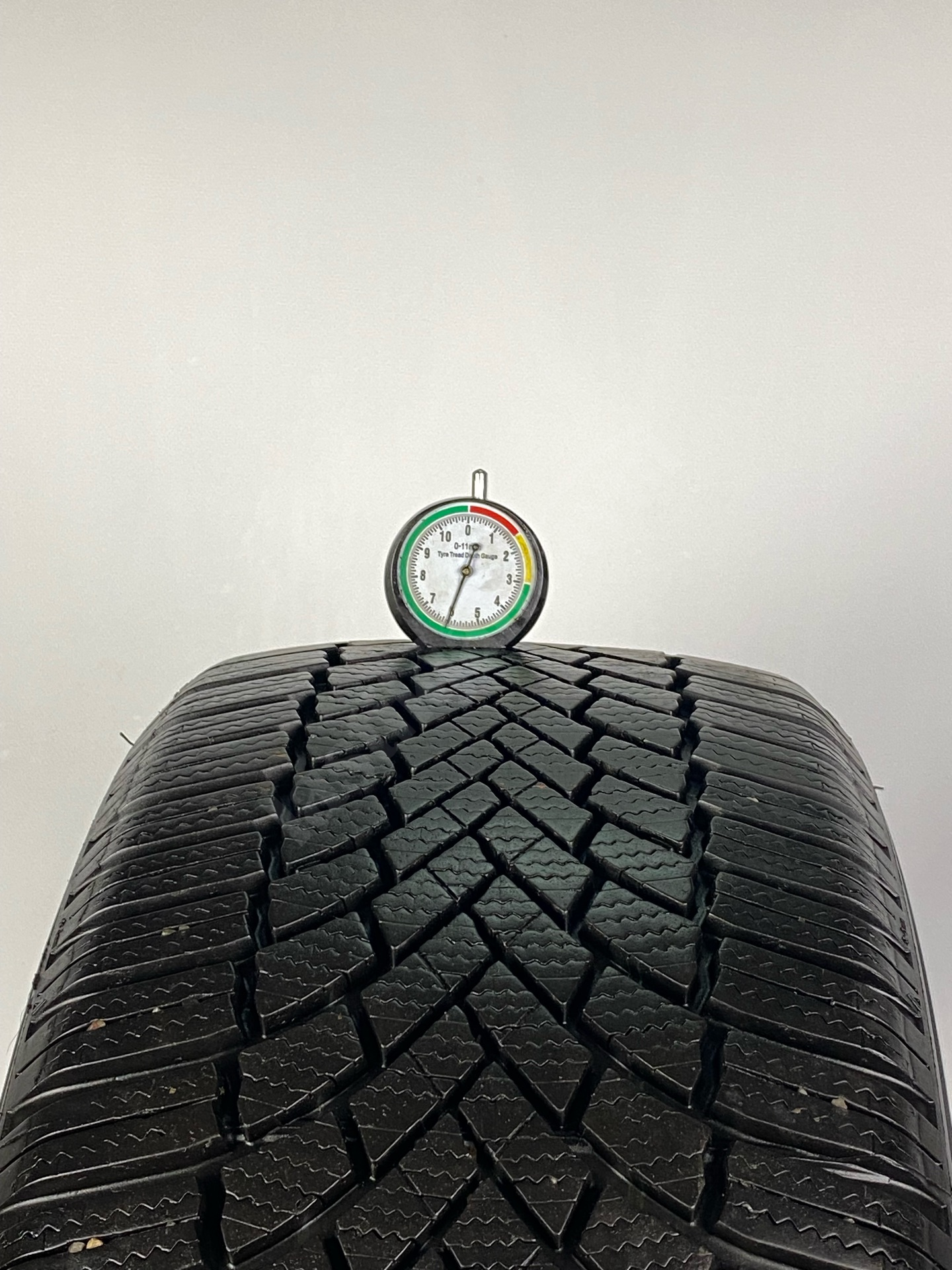 Bridgestone 225/45R17 94V 6 mm Blizzaklm005 2.El Kış Lastiği (2021) - Görsel 3