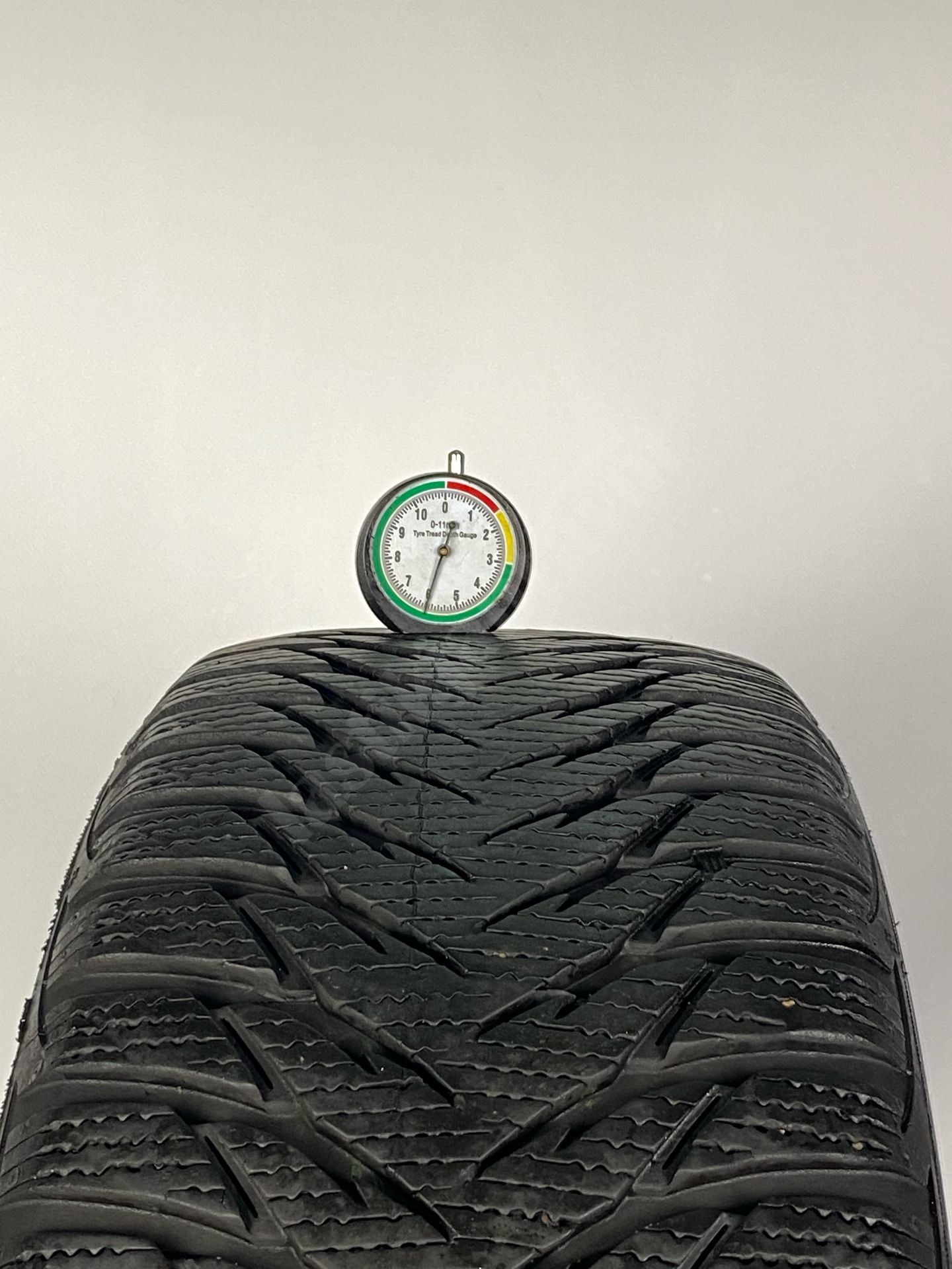 Goodyear Ultragrip8 205/55R16 91H 6mm 2.El Kış Lastiği (2021) - Görsel 3