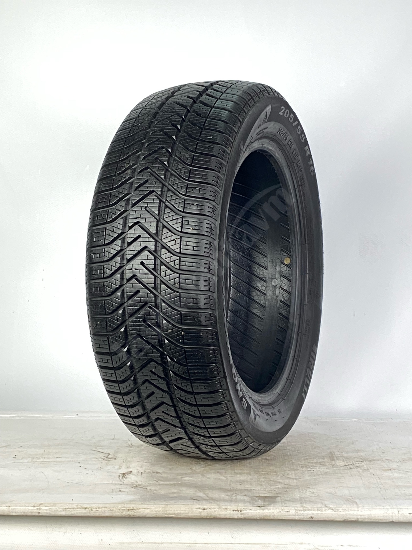 Pirelli P Zero.W 265/35R19 98V 8 mm 2.El Kiş Lastigi (2024)